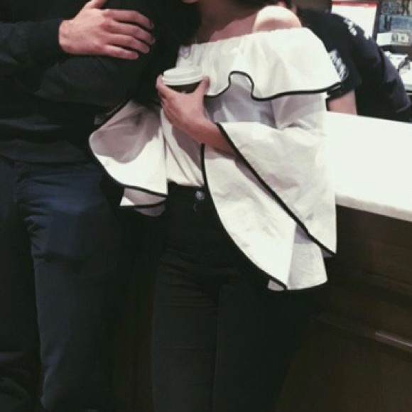 ZARA OFF THE SHOULDER BLOUSE TOP / SIZE S - Picture 6 of 6